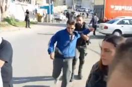 مستوطنون يعتدون على مواطنين ومتضامنين أجانب في الشيخ جراح