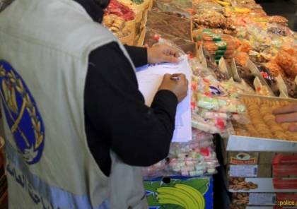 غزة: "مباحث التموين" تضبط 68 طنًا من مواد الغذائية مخالفة
