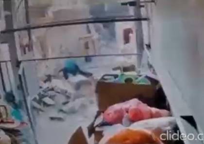بالفيديو: مشهد مروع من قصف طيران الاحتلال برج فلسطين" وسط قطاع غزة
