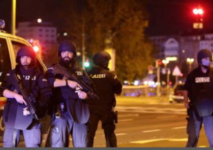 بالفيديو.. الشرطة النمساوية تلقي القبض على 4 مشاركين في هجوم فيينا