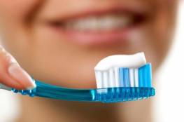 حقائق "مرعبة" عن فرشاة الأسنان.. كيف تحمي نفسك؟