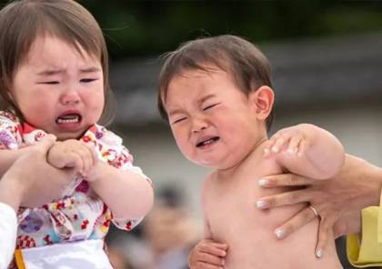 من الغرائب.. مهرجان "سومو لبكاء الأطفال" فى اليابان