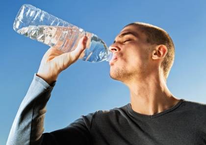 كم يحتاج جسمك من الماء في رمضان؟