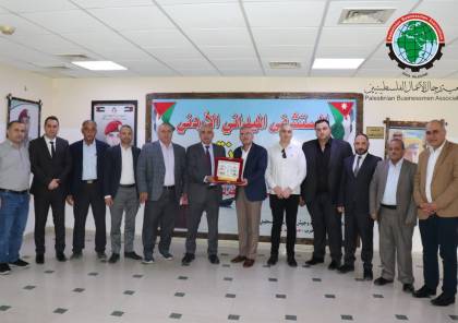 جمعية رجال الأعمال تزور المستشفى الميداني الأردني بغزة