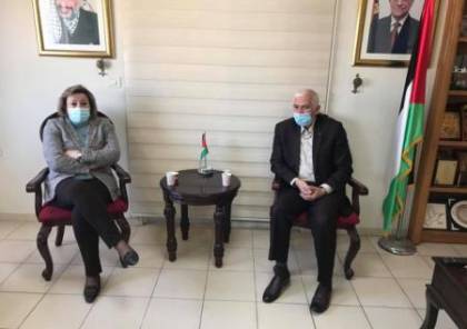محافظ بيت لحم يشدد على متابعة الإجراءات الوقائية ضد كورونا بالمدارس