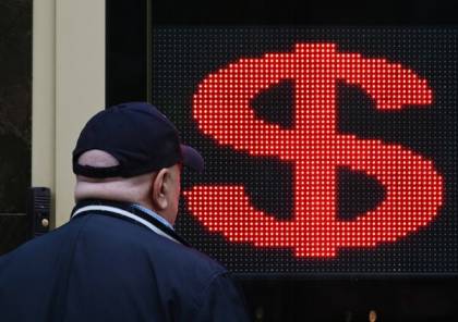 ارتفاع الدولار وسط تجدد مخاوف الإغلاق في أوروبا