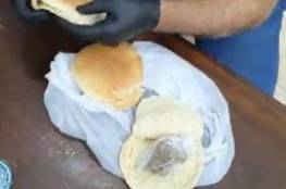 فيديو | الخبز لتهريب المخدرات.. حدث في قلقيلية