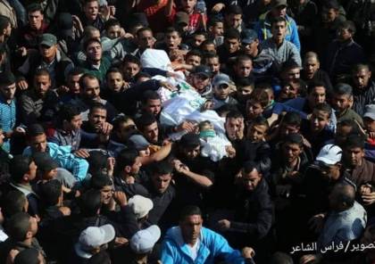 صو: عشرات الالاف يشيعون جثامين 7 شهداء من مدينة خانيونس