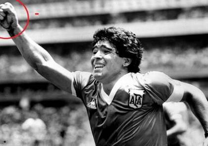أشهر هدفين في تاريخ كرة القدم من توقيع مارادونا (فيديو)