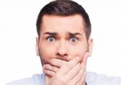 ما هي أسباب رائحة الفم الكريهة؟