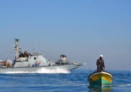 الاحتلال يعتقل 4 صيادين ويستولي على قاربين في بحر رفح