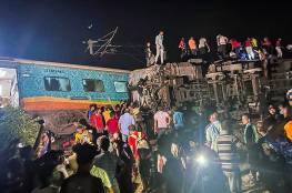 مقتل 207 على الأقل وإصابة 900 في تصادم 3 قطارات بشرق الهند (صور وفيديوهات)