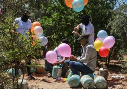 صحيفة تكشف أسباب عودة اطلاق البالونات الحارقة نحو مستوطنات غلاف غزة