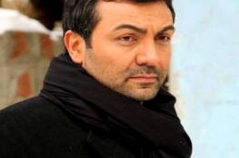 الممثل التركي "أسمر" يرفض هدية باهظة من رجل عربي