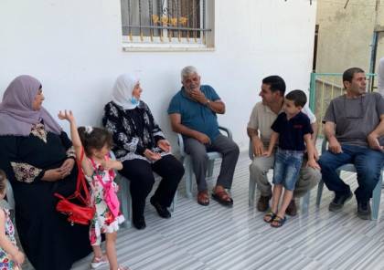 غنام تزور عدد من عائلات الأسرى في دير عمار وبيتلو وجمالا