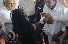 وزير هندي يصفع سيدة بقوة (شاهد)