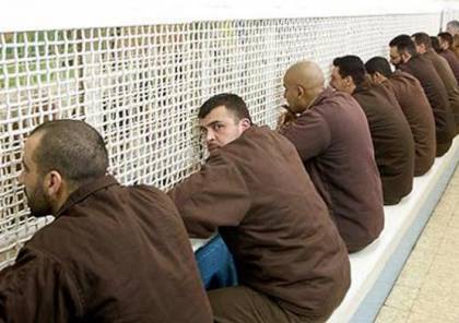 الاحتلال الاسرائيلي يسمح لأسرى غزيين بالاتصال بعائلاتهم من السجون