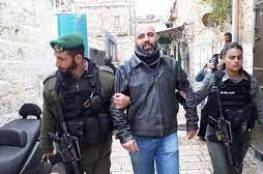 الاحتلال يبعد عضو اقليم "فتح" في القدس عاهد الرشق عن الأقصى 