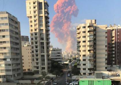 بالفيديو والصور: إصابات وأضرارا كبيرة في المنازل.. انفجار كبير يهز العاصمة اللبنانية..
