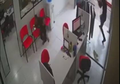  امرأة تنجو من الموت بأعجوبة وسط هجوم مسلح في البرازيل... فيديو