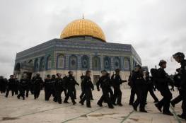 سلطات الاحتلال تغلق أبوابًا مؤدية للمسجد الأقصى
