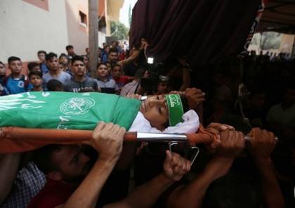 غزة :الاف المواطنين يودوعون شهداء جمعة "الثبات والصمود"