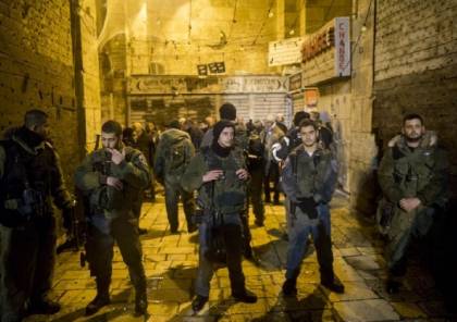 الاحتلال يعتقل شابين من بلدة العيسوية شمال شرق القدس