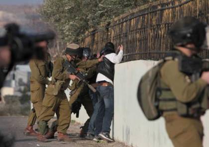 الاحتلال يعتقل خمسة مواطنين من بلدة بيت امر