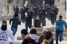 إصابات واعتقالات في المسجد الأقصى وتوتر شديد في الساحات