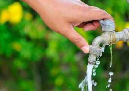ماء الصنبور.. مخاطر ترفع نسب الجفاف في البشرة