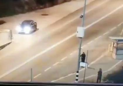فلسطيني يرمي حارقة على جندي اسرائيلي من مسافة صفر (فيديو)