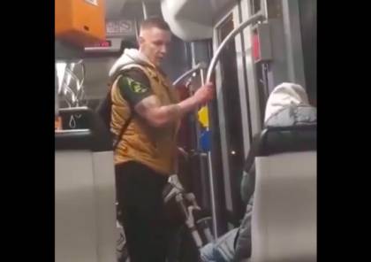 ضرب بوحشية..ألمانيا: اعتداء رجل عنصري على فتى سوري في القطار يثير الغضب (فيديو)