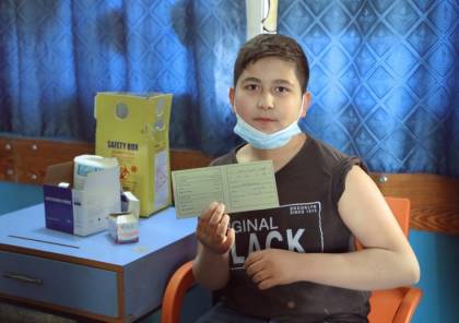 غزة: بدء تطعيم طلبة السابع حتى التاسع ضد كورونا (صور)