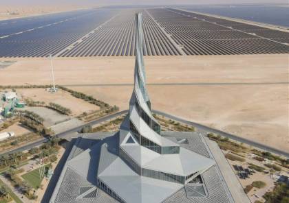 مشاريع الطاقة الشمسية في الإمارات.. خطوات متسارعة لتحقيق استراتيجية "صفر انبعاثات غازات دفيئة"