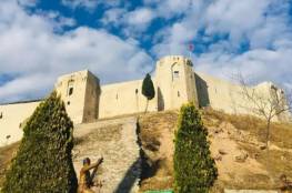 الزلزال المدمر يتسبب في هدم قلعة غازي عنتاب التاريخية (فيديو)