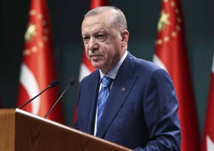 أردوغان يقيل وزير المالية على خلفية انهيار الليرة ويعين خلفا له