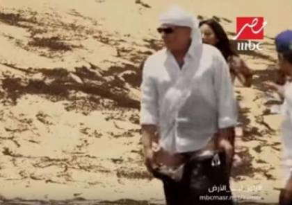 فيديو.. محمود حميدة يخلع بنطلونه بسبب رامز جلال