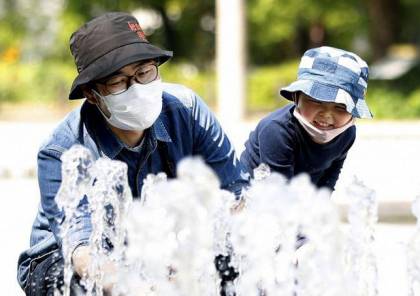 شركات يابانية تطور كمامات مقاومة للحرارة والرطوبة مع اقتراب الصيف