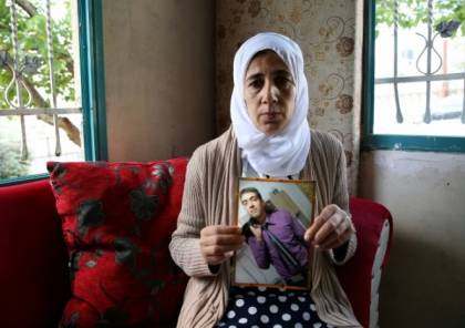 عائلة أحد الأسرى بغزة تدعو اسرائيل لعدم التفاوض مع حماس لاطلاق سراح ابنه 