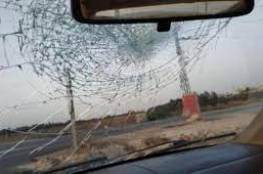 مستوطنون يهاجمون مركبات المواطنين جنوب نابلس