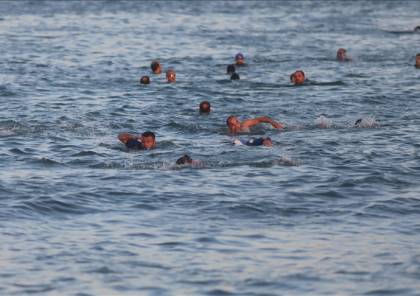 تحذيرات من السباحة في بحر قطاع غزة