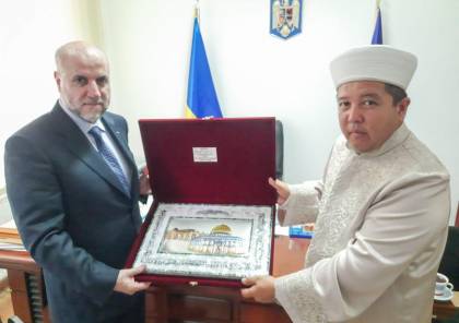  مفتي رومانيا يعلن إطلاق اسم الرئيس محمود عباس على مسجد مدينة شكرليه الرومانية