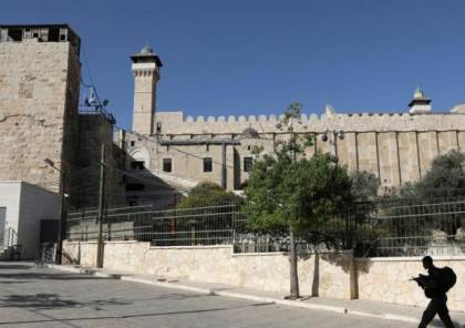 "الأوقاف": الاحتلال يمنع رفع الأذان 56 وقتا في الحرم الإبراهيمي خلال نيسان الماضي