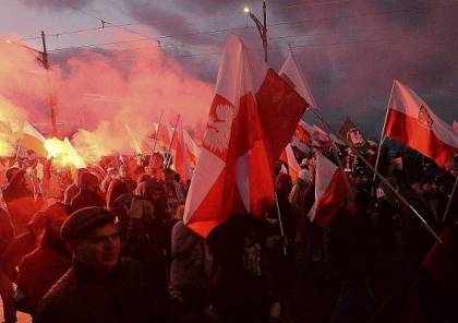 فيديو: مظاهرة غاضبة في بولندا ضد اليهود واحراق كتب تاريخية لهم