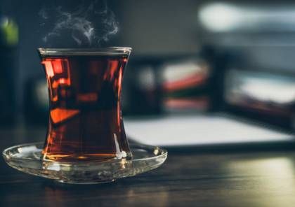 إضافة صحية وشائعة للشاي قد تقلل خطر الإصابة بالسرطان وتطيل العمر