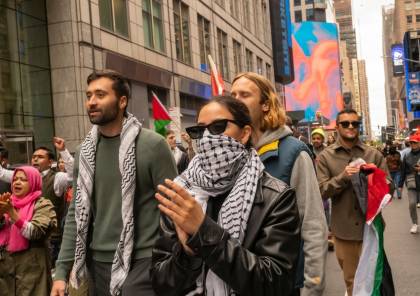 جيش من المتطوعين المناصرين لفلسطين في نيويورك يتجهزون لمظاهرة ضخمة نهاية الشهر