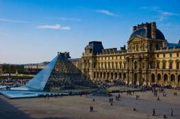 متحف اللوفر الباريسي يتربع على رأس قائمة المتاحف الأكثر زيارة في العالم