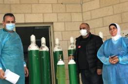 محافظة قلقيلية تزود مستشفى عمر القاسم في عزون بعدة اسطوانات أوكسجين