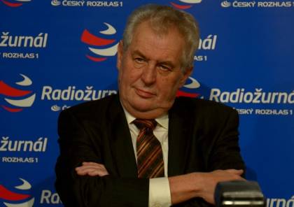 رئيس التشيك مازحا: أحب الصحفيين وسأدعوهم لسفارة الرياض