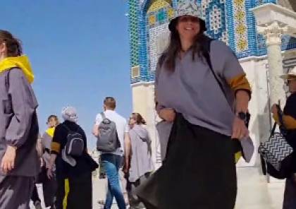 فيديو: مستوطنة تنتهك حرمة الأقصى بالرقص والغناء